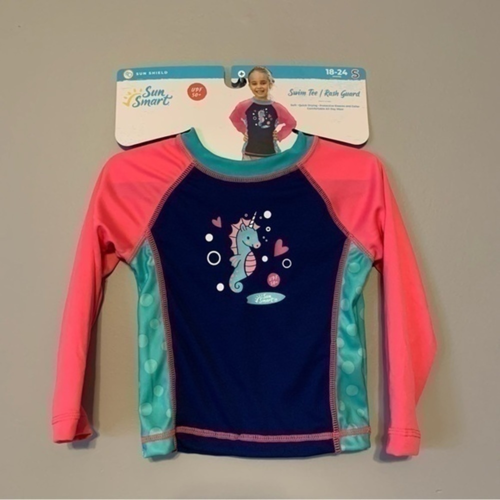 NWT. SUN SMART Rashguard - Picture 2 of 5